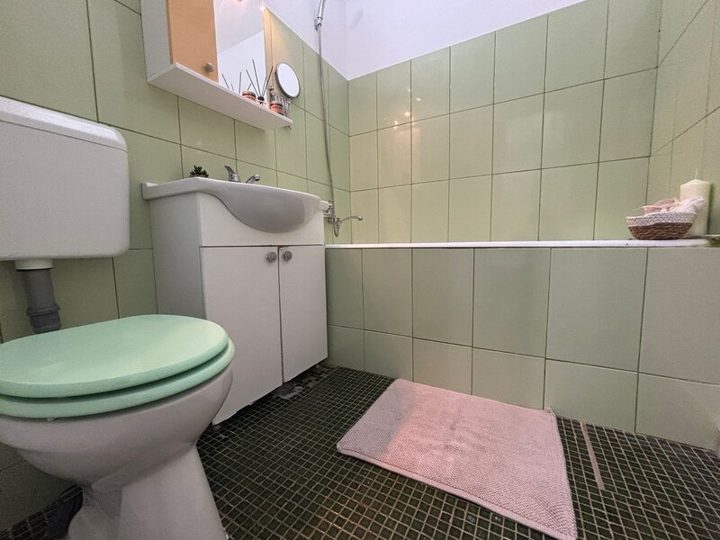 Basarabia, Diham, vanzare garsoniera, locuit sau investitie